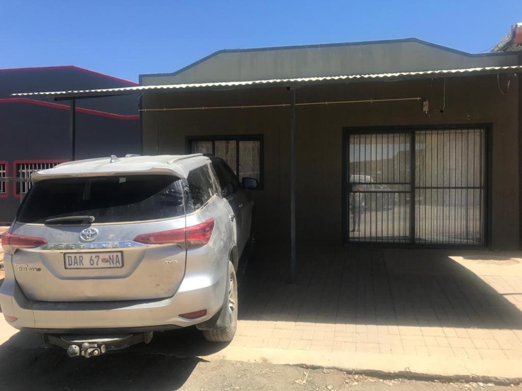Urbanlife Keetmanshoop Accommodation מראה חיצוני תמונה