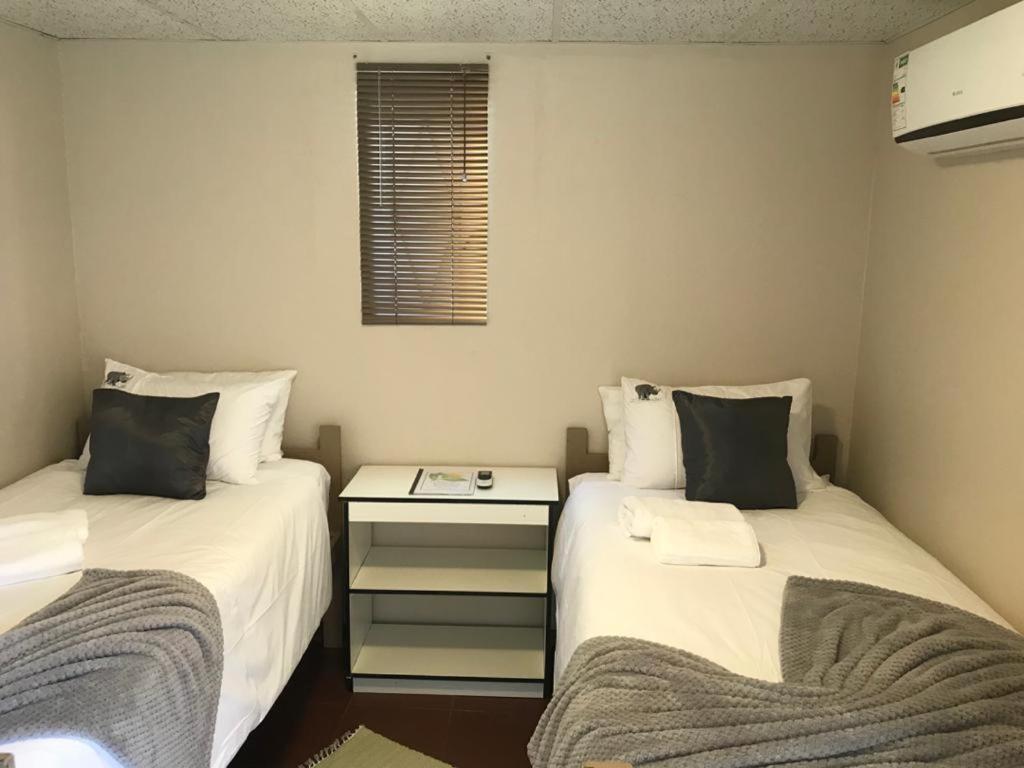 Urbanlife Keetmanshoop Accommodation מראה חיצוני תמונה