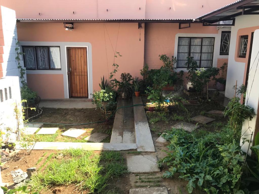Urbanlife Keetmanshoop Accommodation מראה חיצוני תמונה